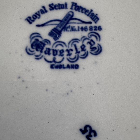 RARE Pre-Owned Flow Blue & White 8 3/4" Ridgways WAVERLEY Plate. RNo 146826 UK - Picture 5 of 6